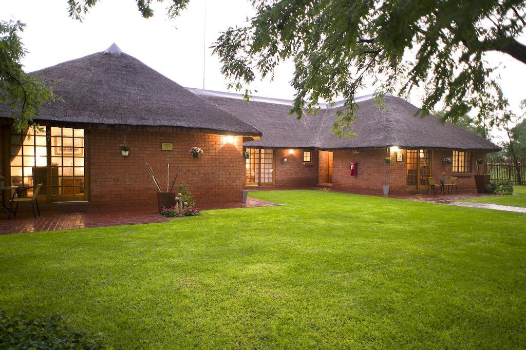 The Willows Guesthouse Bloemfontein Esterno foto
